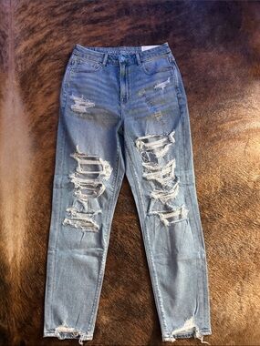 American Eagle Outfitters Distressed Boyfriend Jeans - Light Blue